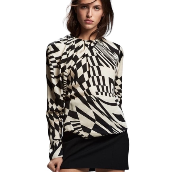 NWT Zara Black & Ivory Satin Front Pleat Asymmetrical Blouse - Bloggers Fave - L - Picture 2 of 16